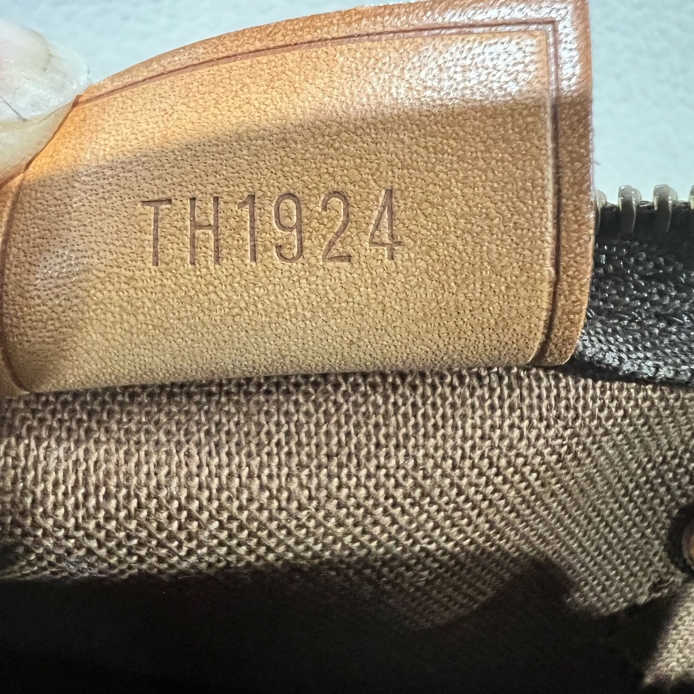 🔥💯Authentic LOuis Vuitton Mini Speedy🔥 - Picture 14 of 16